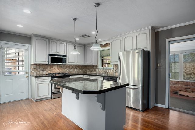 4100 Parkway Drive, Bossier City, LA 71112