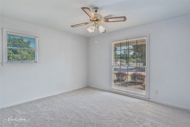 4100 Parkway Drive, Bossier City, LA 71112