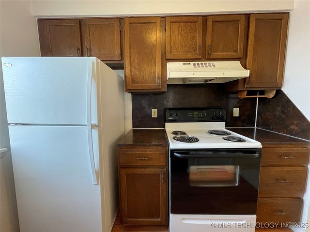 7333 S Yale Avenue 209, Tulsa, OK 74136