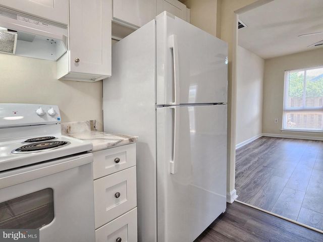 8688 VILLAGE SQUARE, Alexandria, VA 22309