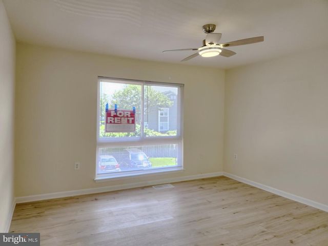 8688 VILLAGE SQUARE, Alexandria, VA 22309