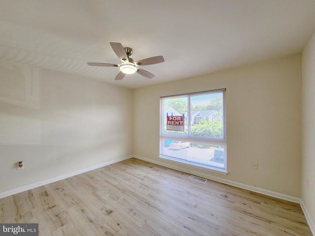8688 VILLAGE SQUARE, Alexandria, VA 22309