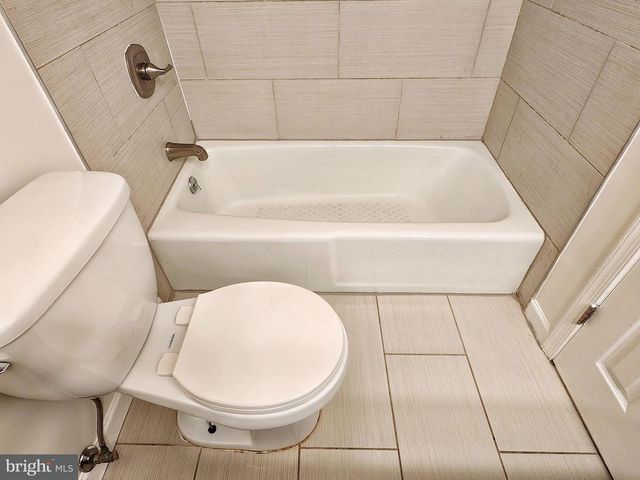 8688 VILLAGE SQUARE, Alexandria, VA 22309