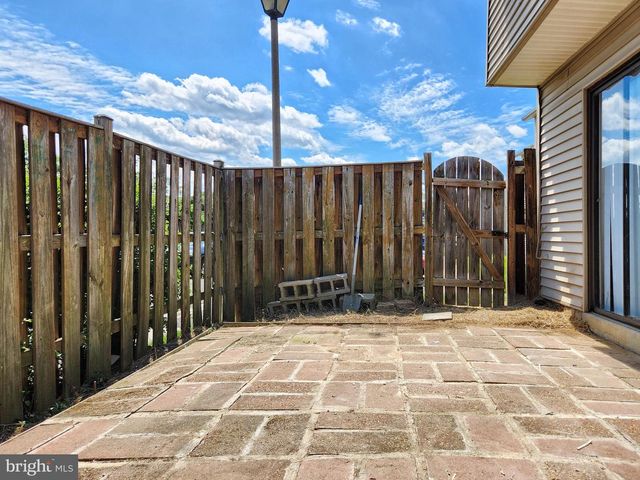 8688 VILLAGE SQUARE, Alexandria, VA 22309