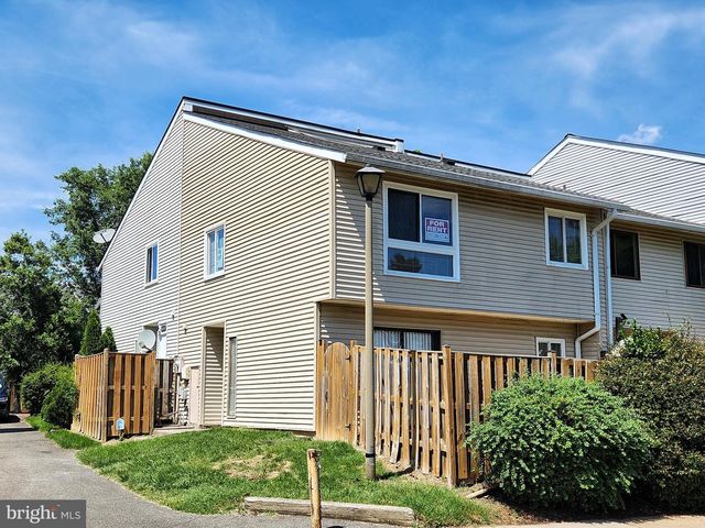 8688 VILLAGE SQUARE, Alexandria, VA 22309
