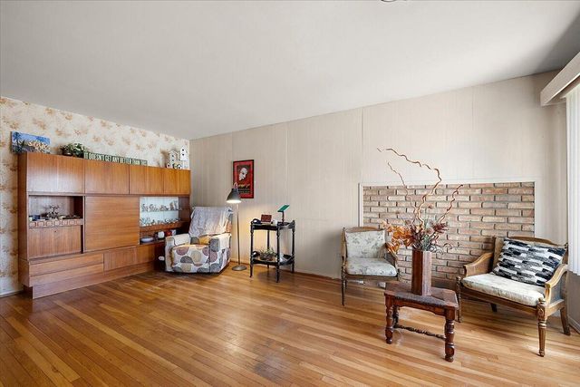 764 Manor Drive, Milford, MI 48381