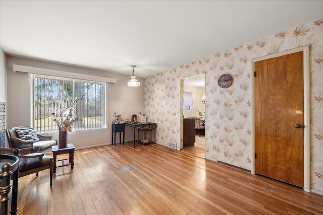 764 Manor Drive, Milford, MI 48381