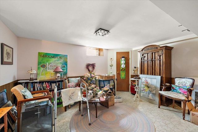 764 Manor Drive, Milford, MI 48381