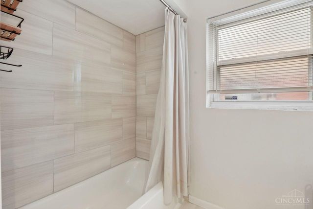 7873 Bobolink Drive, Cincinnati, OH 45224