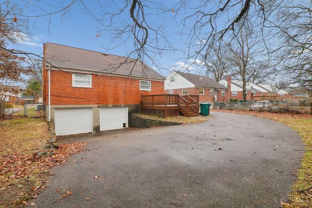 7873 Bobolink Drive, Cincinnati, OH 45224