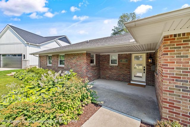 1533 Cambridge Road, Lansing, MI 48911