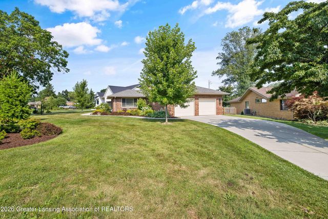 1533 Cambridge Road, Lansing, MI 48911