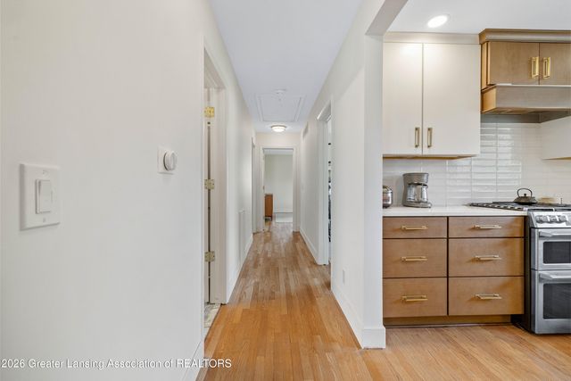 1533 Cambridge Road, Lansing, MI 48911