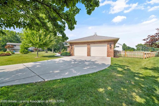 1533 Cambridge Road, Lansing, MI 48911
