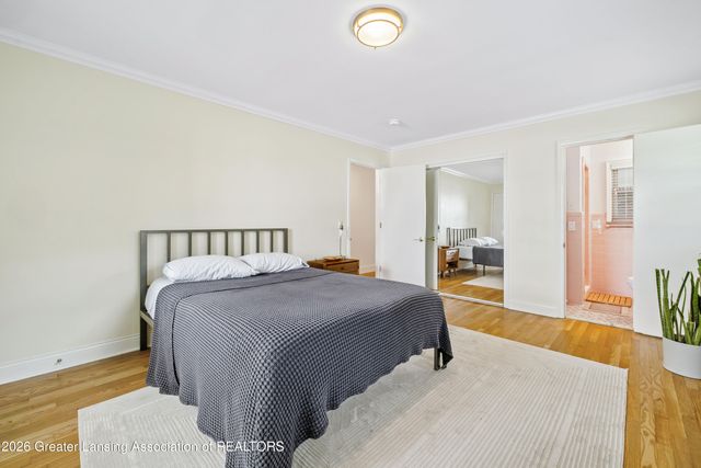 1533 Cambridge Road, Lansing, MI 48911