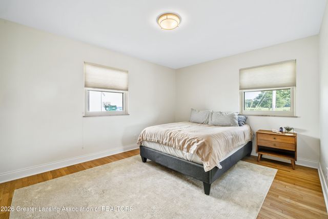 1533 Cambridge Road, Lansing, MI 48911