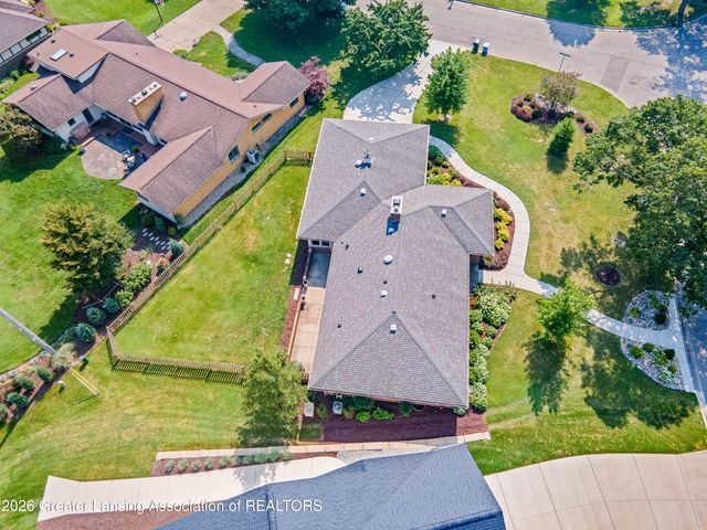 1533 Cambridge Road, Lansing, MI 48911