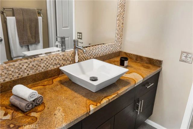994 Bayside Cove, Newport Beach, CA 92660