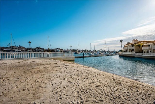 994 Bayside Cove, Newport Beach, CA 92660