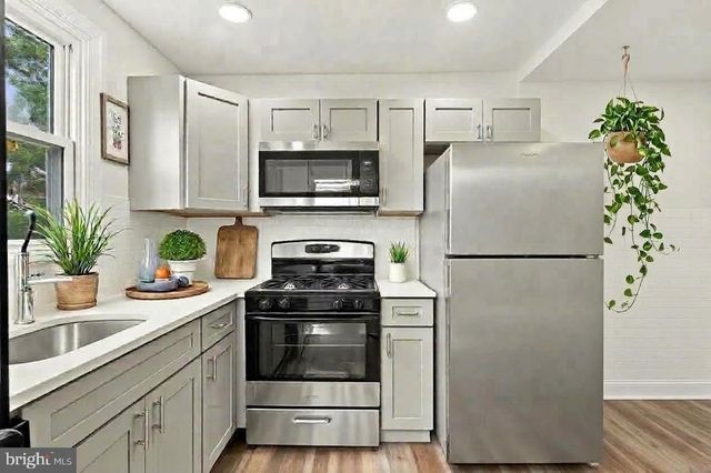 587 TIMBERLAKE RD, Upper Darby, PA 19082
