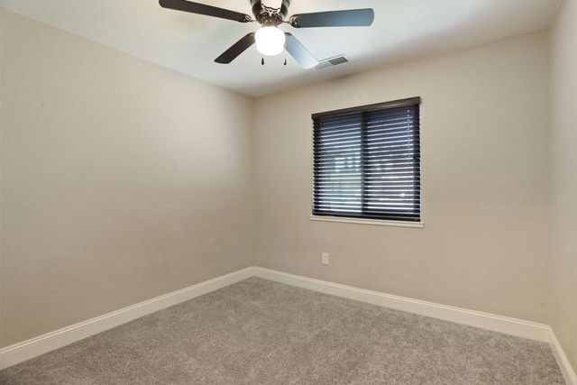 825 Buckingham Dr, Manteca, CA 95336