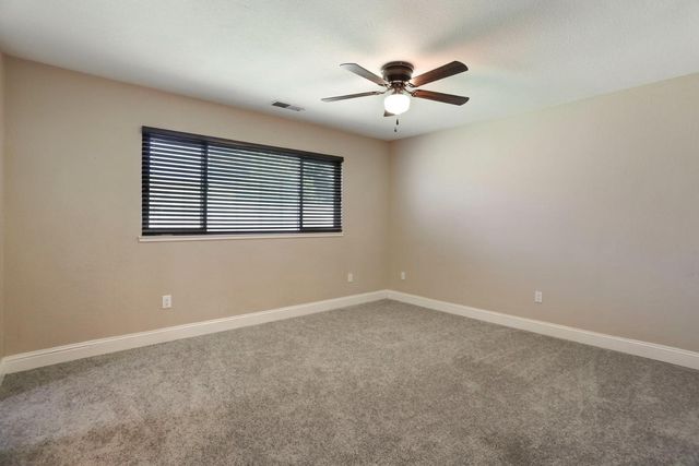 825 Buckingham Dr, Manteca, CA 95336