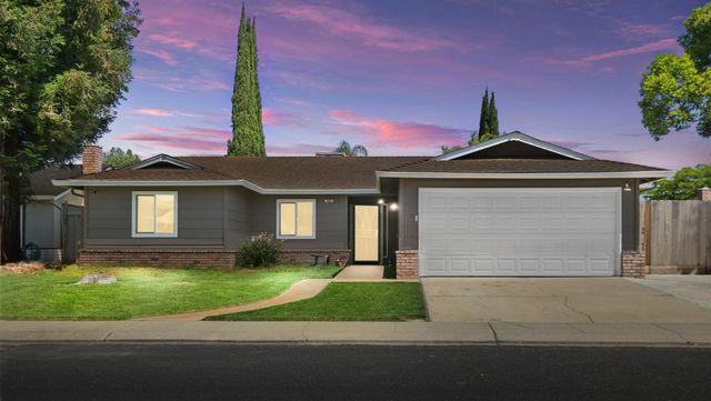 825 Buckingham Dr, Manteca, CA 95336