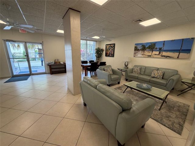 3000 Riomar Street 406, Fort Lauderdale, FL 33304