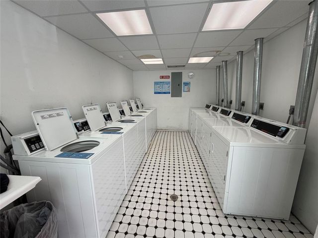 3000 Riomar Street 406, Fort Lauderdale, FL 33304