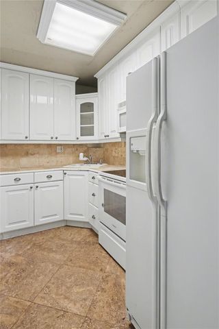 3000 Riomar Street 406, Fort Lauderdale, FL 33304