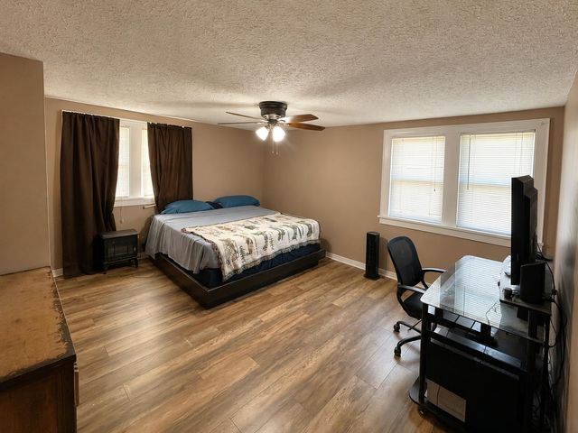 367 W Jewell Ave, Salina, KS 67401