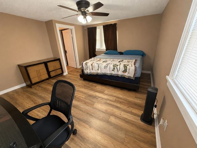 367 W Jewell Ave, Salina, KS 67401