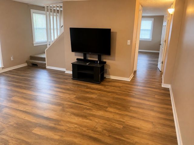 367 W Jewell Ave, Salina, KS 67401
