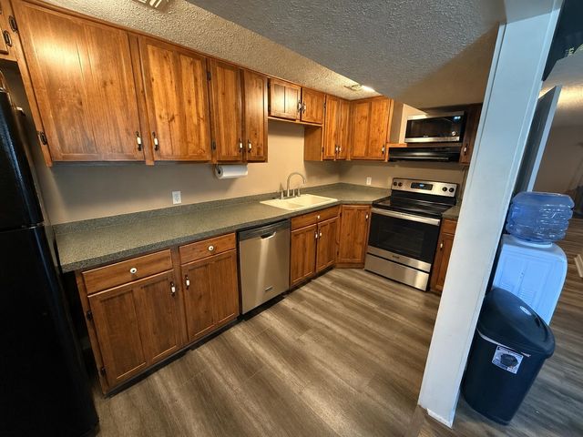 367 W Jewell Ave, Salina, KS 67401