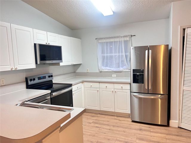 8825 GRAND PALMS CIRCLE B, Kissimmee, FL 34747