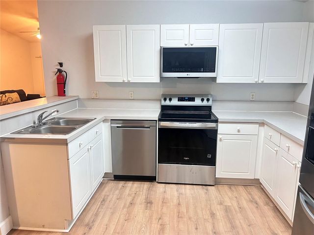 8825 GRAND PALMS CIRCLE B, Kissimmee, FL 34747