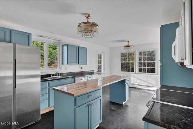 123 Fonda Road, Waterford, NY 12188