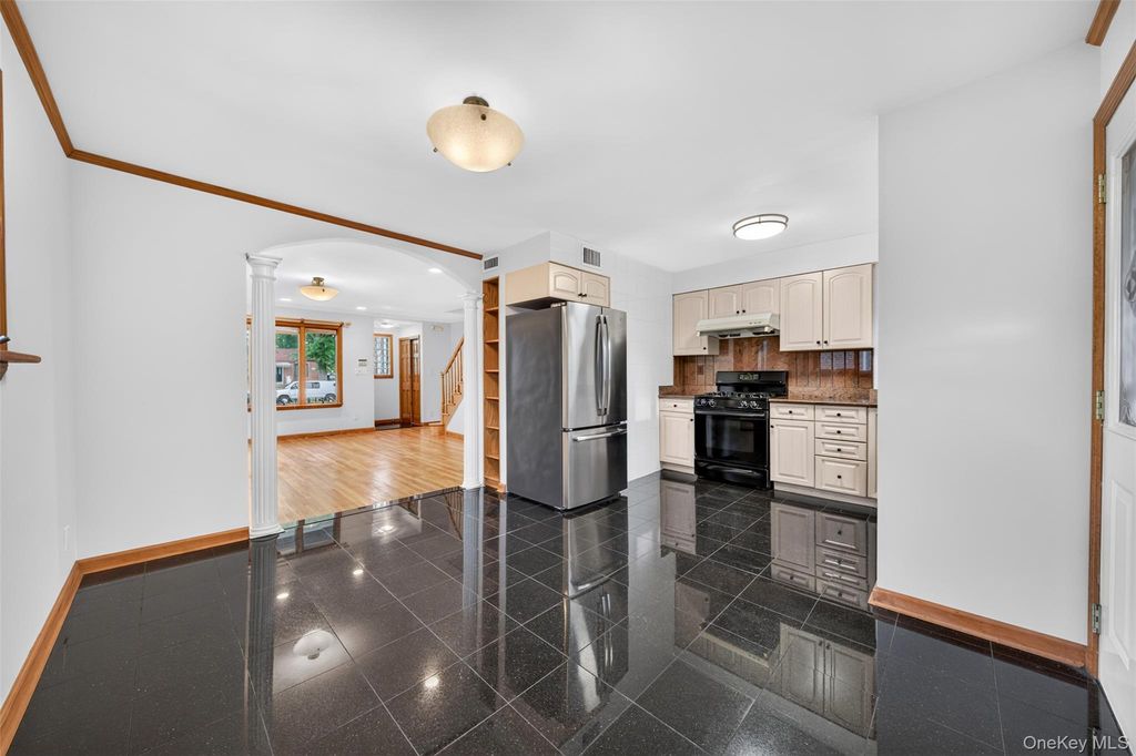 50-40 Francis Lewis Boulevard, Bayside, NY 11364 — photo 4