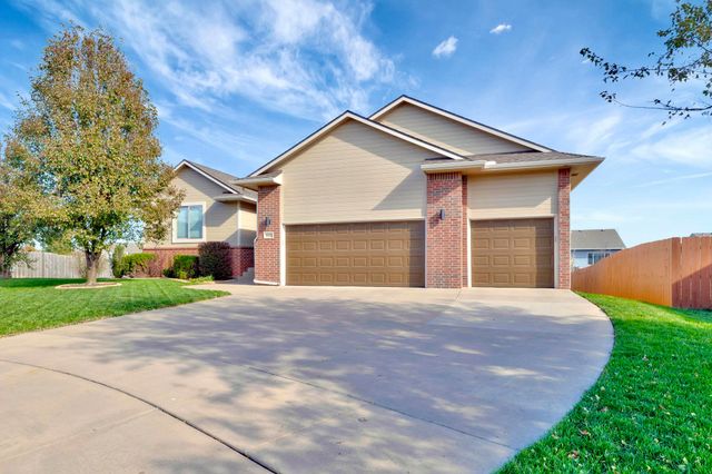 5112 N Saker Cir, Wichita, KS 67219