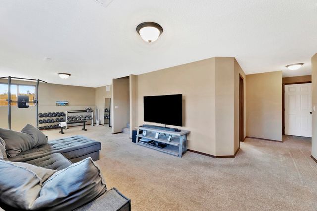 5112 N Saker Cir, Wichita, KS 67219