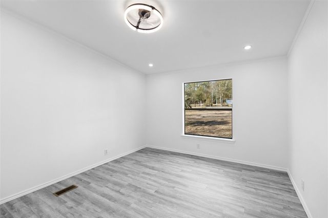 11759 W Hollyhill Drive, Plantersville, TX 77363