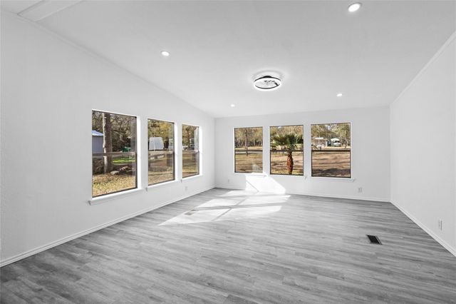 11759 W Hollyhill Drive, Plantersville, TX 77363