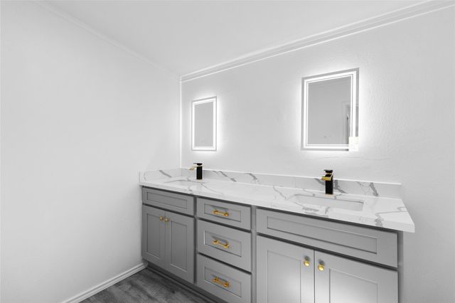 11759 W Hollyhill Drive, Plantersville, TX 77363