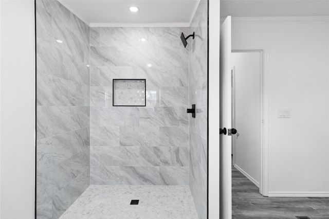 11759 W Hollyhill Drive, Plantersville, TX 77363