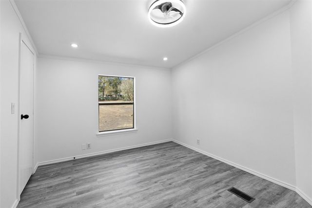 11759 W Hollyhill Drive, Plantersville, TX 77363