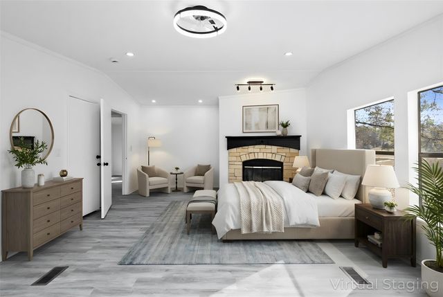 11759 W Hollyhill Drive, Plantersville, TX 77363