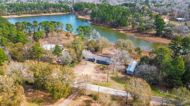 11759 W Hollyhill Drive, Plantersville, TX 77363