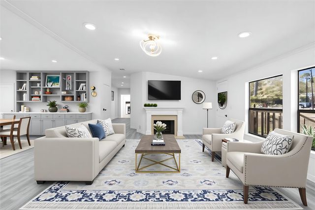 11759 W Hollyhill Drive, Plantersville, TX 77363