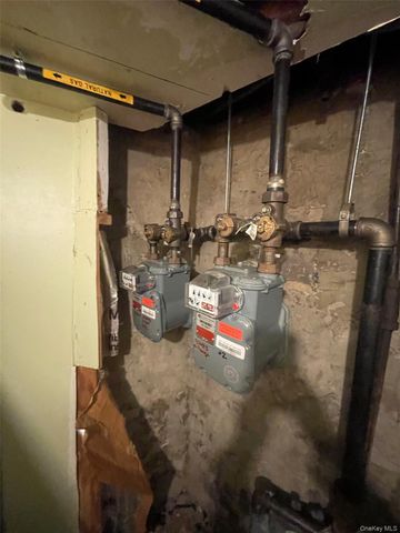 33-20 Farrington Street, Flushing, NY 11354