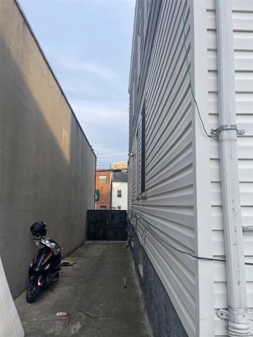 33-20 Farrington Street, Flushing, NY 11354